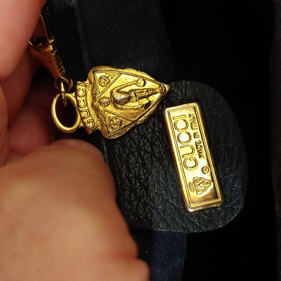 Authentic Vintage Gucci Interlocking GG Monogram Supreme Sherry Web Messenger - Picture 9 of 10